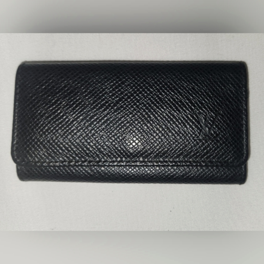 Louis Vuitton Ardoise Taiga Leather 4 Key Case Holder